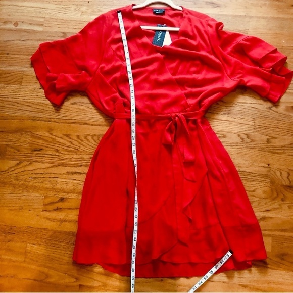 City Chic Isabella Dress - tigerlily size L (18/20) - Picture 13 of 13